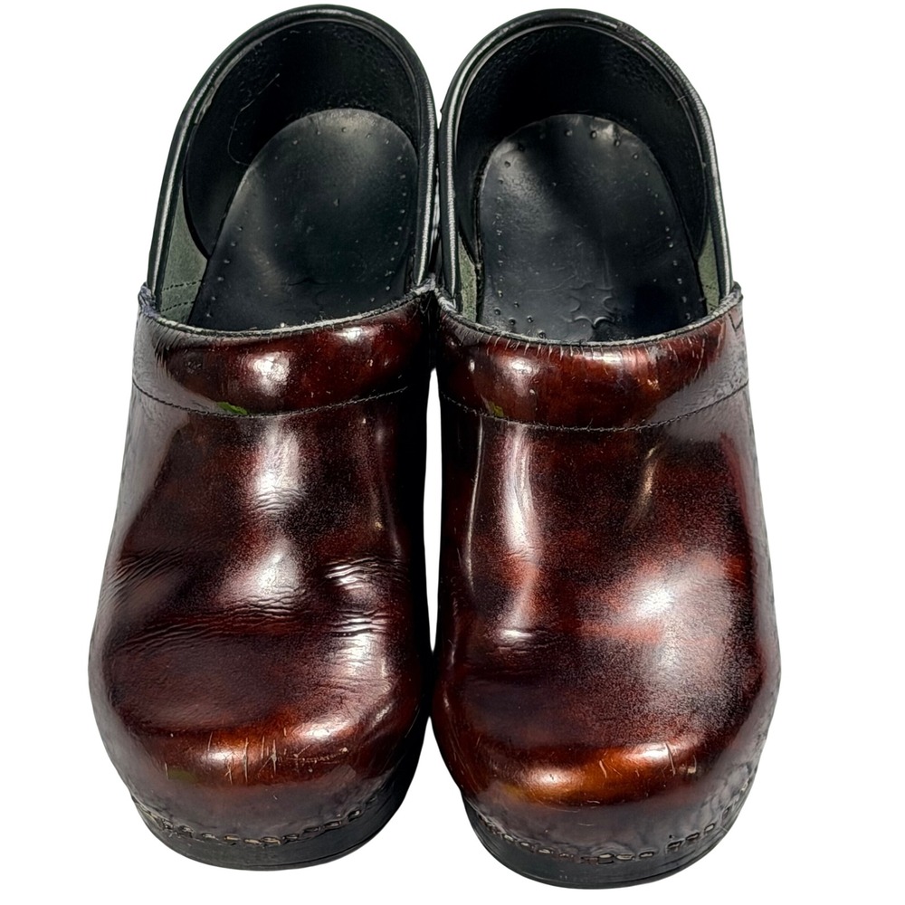 Dansko Professional Clogs Womens 36 5.5-6 Burgundy Patent Leather Nursing